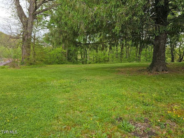736 Northeast Park Avenue, Norton, VA 24273