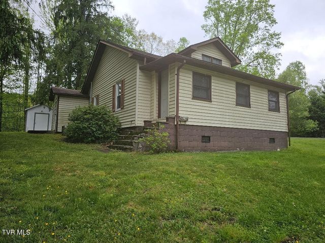 736 Northeast Park Avenue, Norton, VA 24273