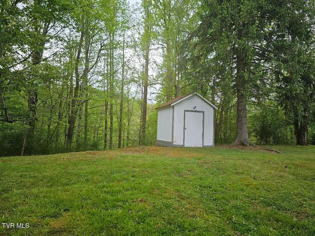 736 Northeast Park Avenue, Norton, VA 24273