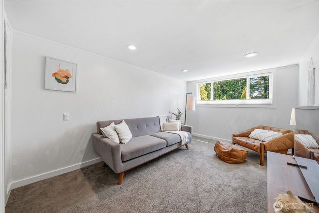 11239 35th Avenue SW, Seattle, WA 98146