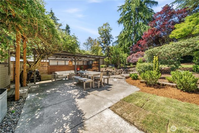 11239 35th Avenue SW, Seattle, WA 98146