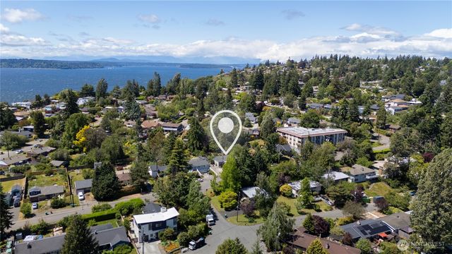 11239 35th Avenue SW, Seattle, WA 98146