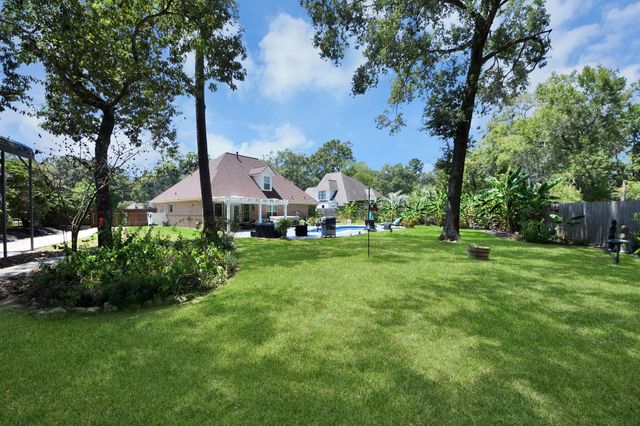 910 Apollo Street, New Caney, TX 77357
