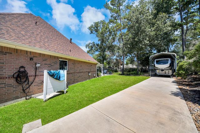 910 Apollo Street, New Caney, TX 77357