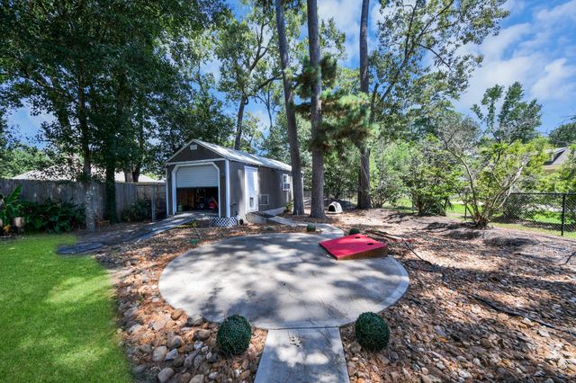 910 Apollo Street, New Caney, TX 77357