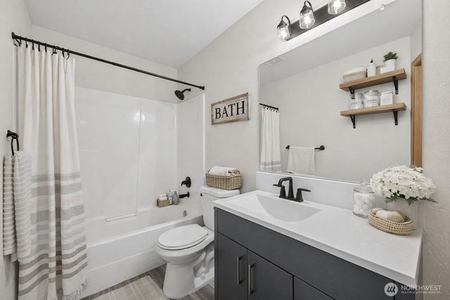 12801 Ridge Circle E, Bonney Lake, WA 98391