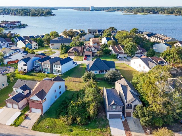 260 Capetown, Conroe, TX 77356