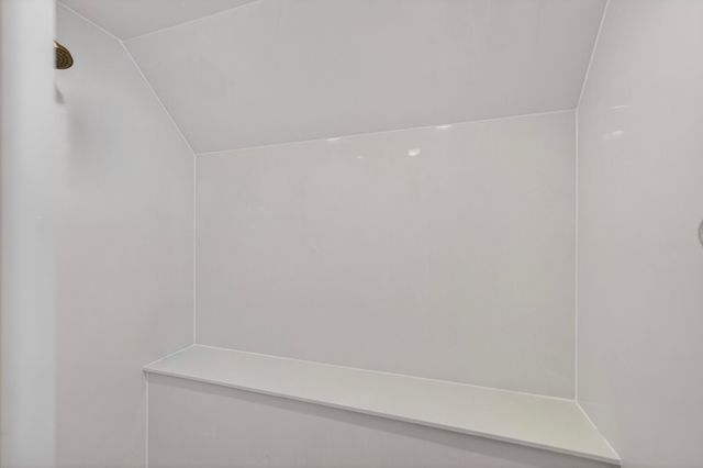 38W535 Golfview Court, St. Charles, IL 60175