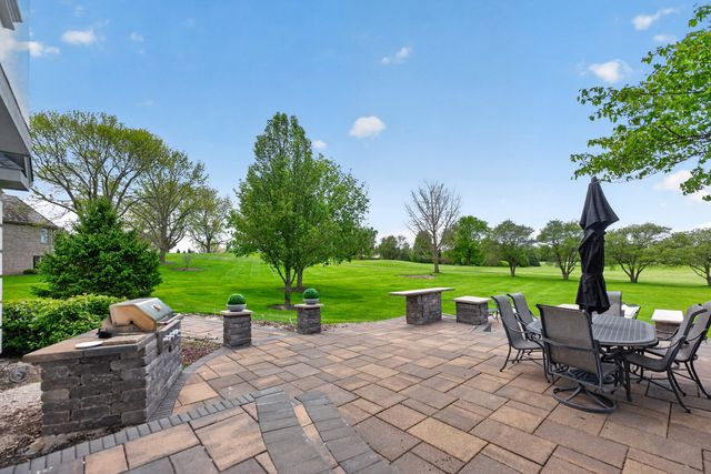 38W535 Golfview Court, St. Charles, IL 60175