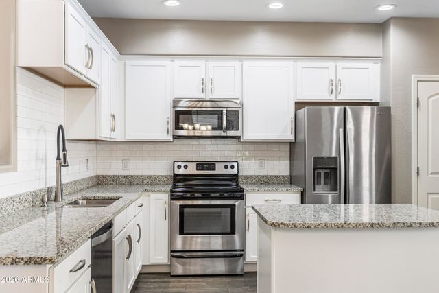 240 W JUNIPER Avenue 1121, Gilbert, AZ 85233