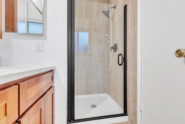 718 Castle Oaks Dr, Stockton, CA 95210