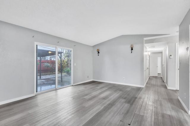 718 Castle Oaks Dr, Stockton, CA 95210