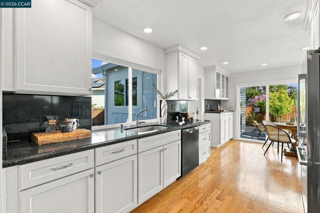 430 Woodbine Ln, Danville, CA 94526