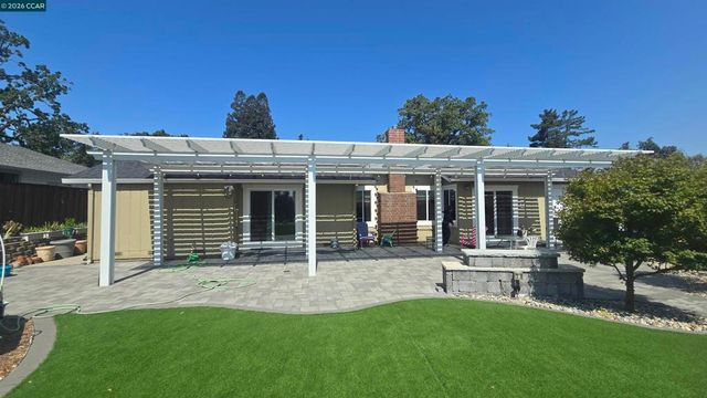 430 Woodbine Ln, Danville, CA 94526