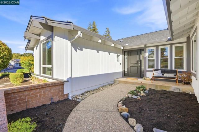 430 Woodbine Ln, Danville, CA 94526