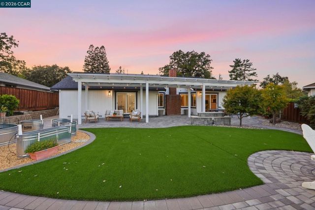 430 Woodbine Ln, Danville, CA 94526