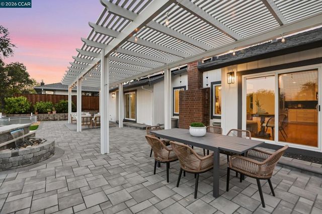 430 Woodbine Ln, Danville, CA 94526