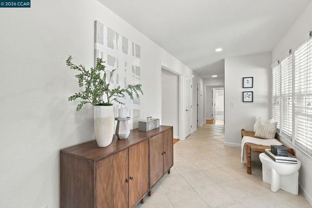 430 Woodbine Ln, Danville, CA 94526