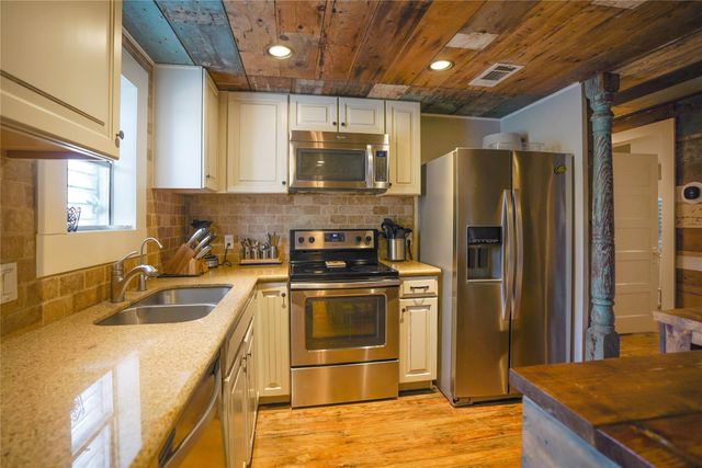 4003 Panola Drive, Galveston, TX 77554