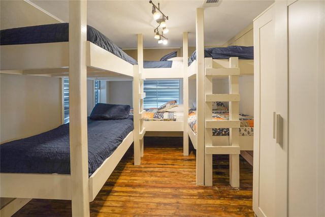 4003 Panola Drive, Galveston, TX 77554