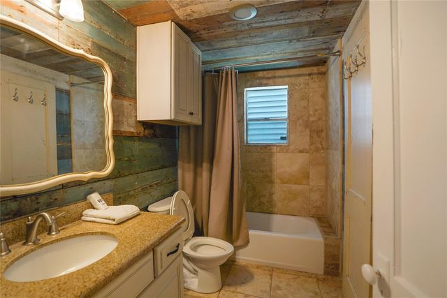 4003 Panola Drive, Galveston, TX 77554