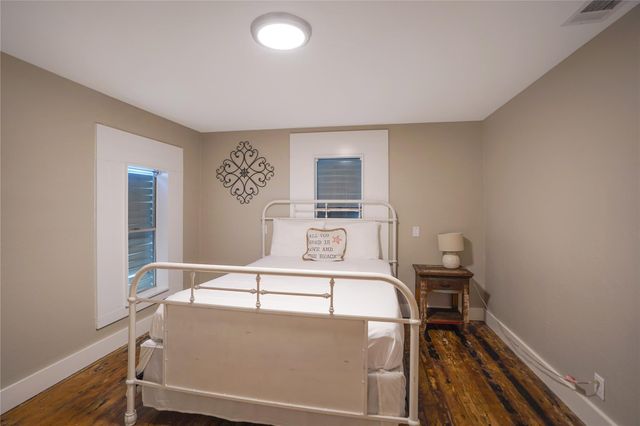 4003 Panola Drive, Galveston, TX 77554