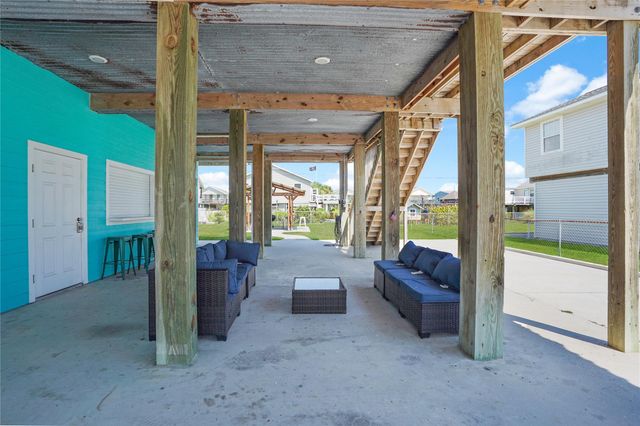 4003 Panola Drive, Galveston, TX 77554