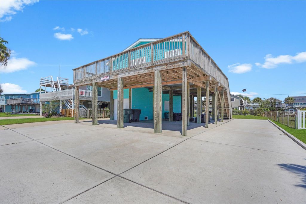 4003 Panola Drive, Galveston, TX 77554
