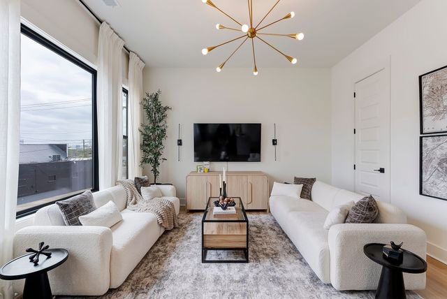 2206 Clarksville Pike, Nashville, TN 37208