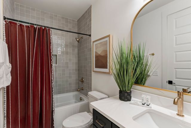 2206 Clarksville Pike, Nashville, TN 37208