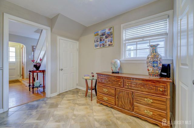 240 New York Avenue, New Brunswick, NJ 08901