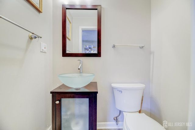 240 New York Avenue, New Brunswick, NJ 08901