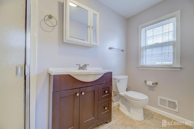 240 New York Avenue, New Brunswick, NJ 08901