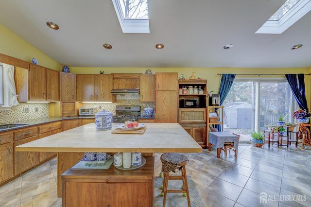 240 New York Avenue, New Brunswick, NJ 08901