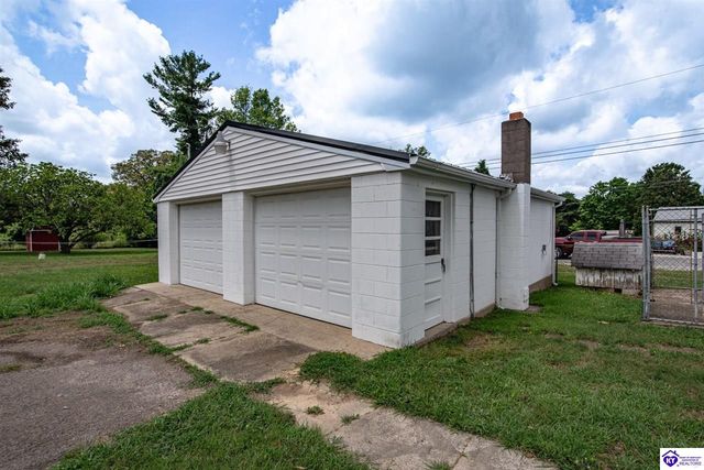 619 S Wilson Rd, Radcliff, KY 40160