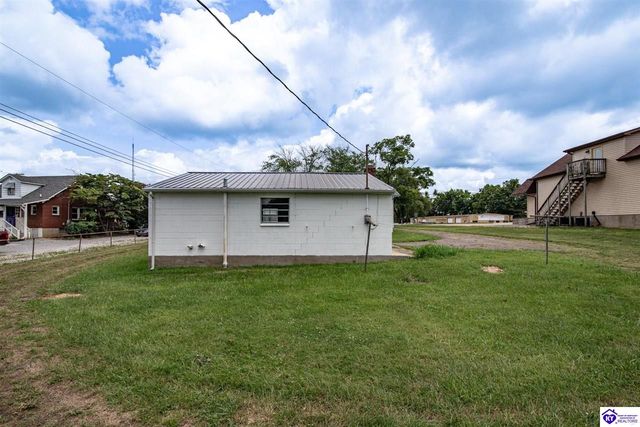 619 S Wilson Rd, Radcliff, KY 40160