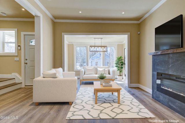 8 Sheldon Street, Schenectady, NY 12308