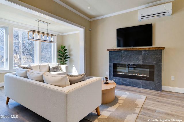 8 Sheldon Street, Schenectady, NY 12308