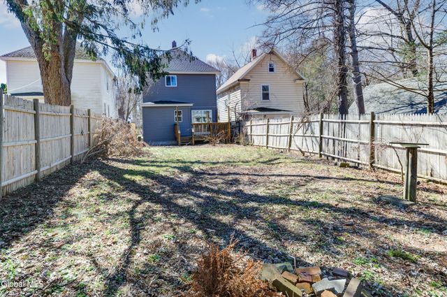 8 Sheldon Street, Schenectady, NY 12308