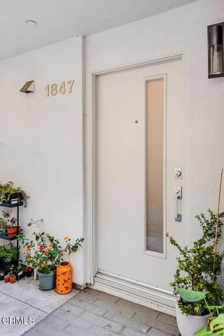 1847 Silent Era Drive, Los Angeles, CA 90026