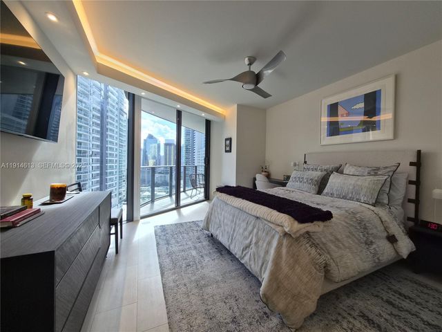 1000 Brickell Plz 2101, Miami, FL 33131