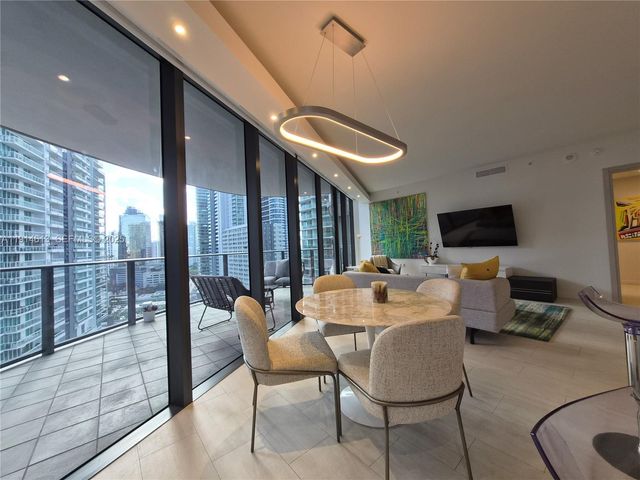 1000 Brickell Plz 2101, Miami, FL 33131