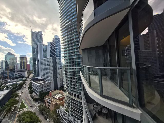 1000 Brickell Plz 2101, Miami, FL 33131