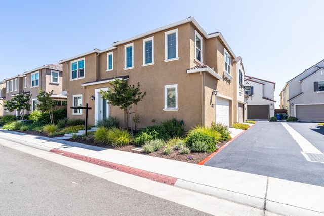 10549 Tenor Way, Elk Grove, CA 95757
