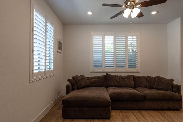 10549 Tenor Way, Elk Grove, CA 95757