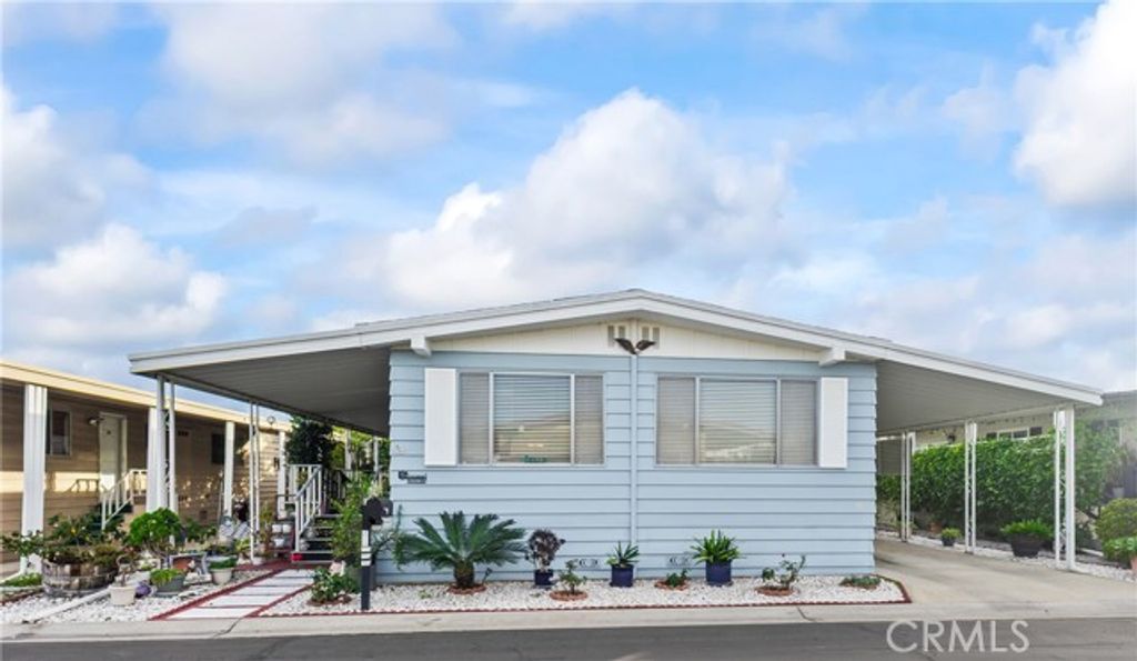 10200 Bolsa 69, Westminster, CA 92683