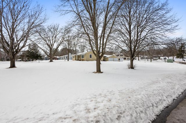 302 Fingal Drive, Alexandria, MN 56308