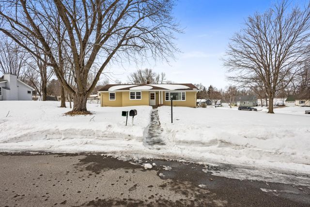 302 Fingal Drive, Alexandria, MN 56308
