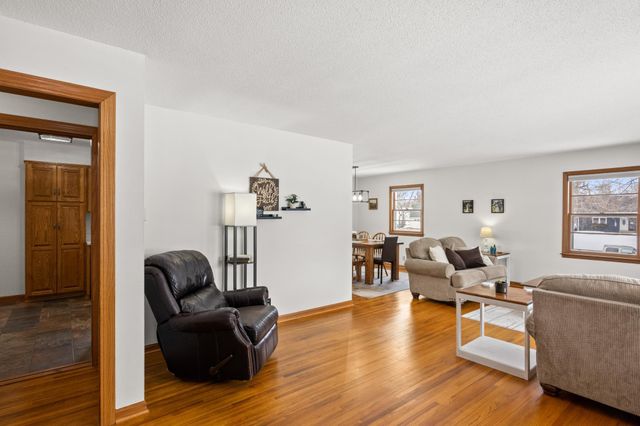 302 Fingal Drive, Alexandria, MN 56308