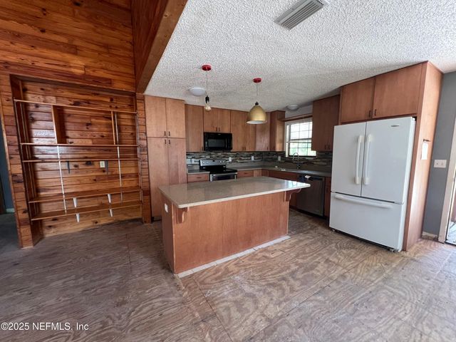 851098 US HIGHWAY 17, Yulee, FL 32097